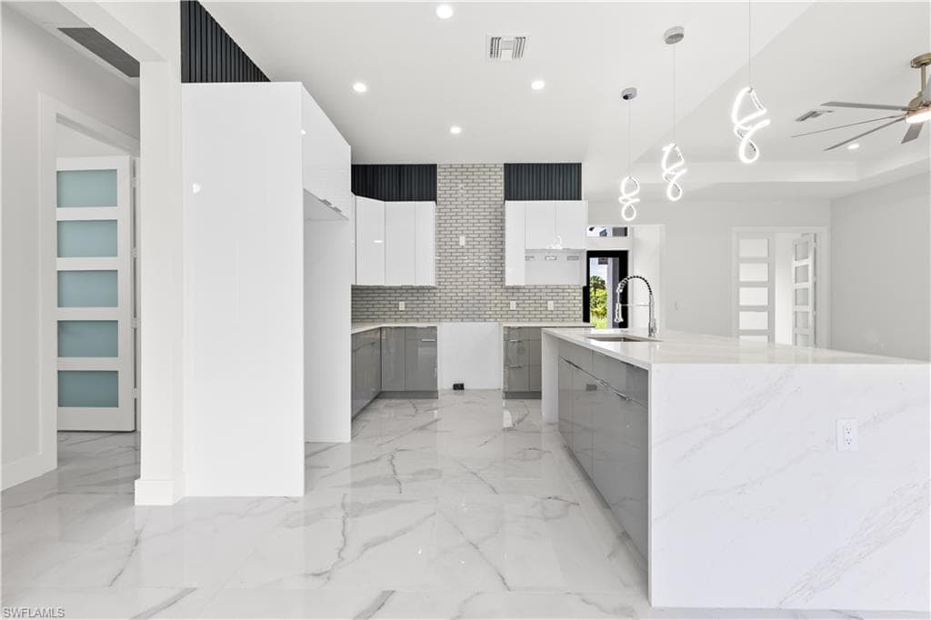 2898 36th Ave SE, Naples, FL 34117-15