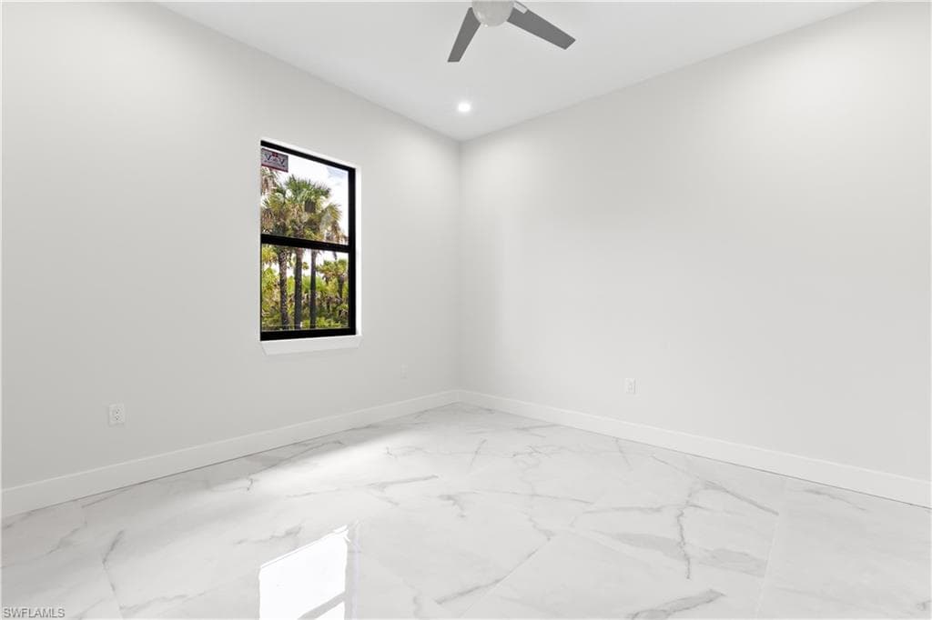 2898 36th Ave SE, Naples, FL 34117-29