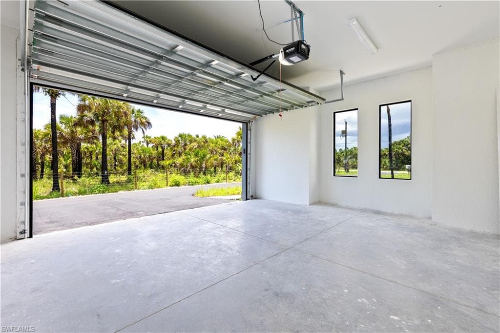2898 36th Ave SE, Naples, FL 34117-31