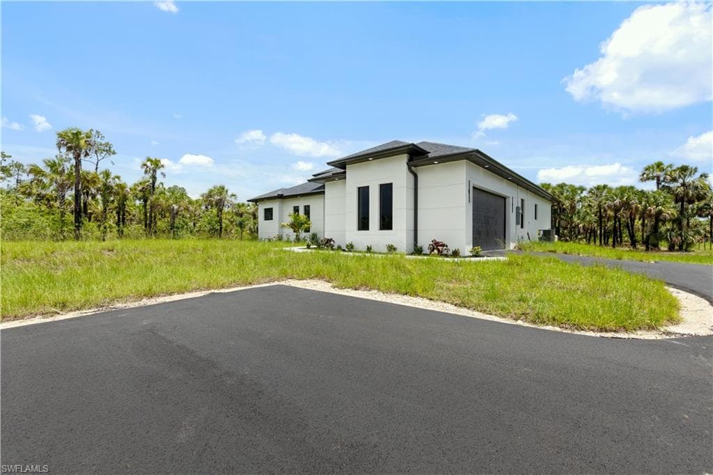 2898 36th Ave SE, Naples, FL 34117-7