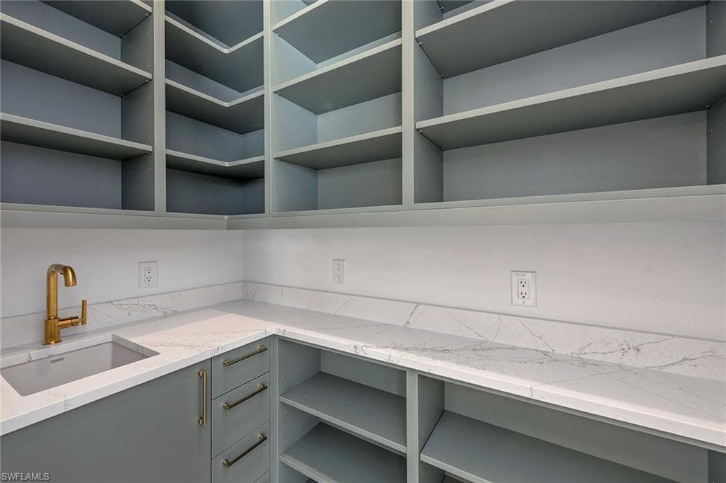 15436 Turin Dr, Naples, FL 34114-13