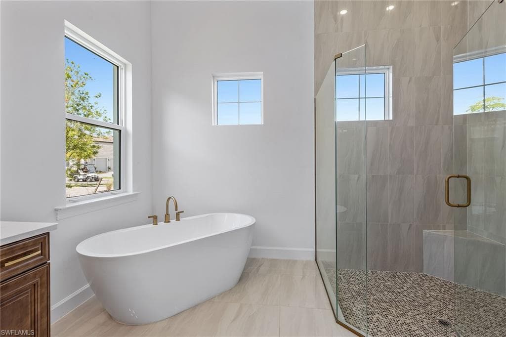 15436 Turin Dr, Naples, FL 34114-20