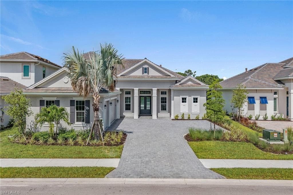 15436 Turin Dr, Naples, FL 34114-2