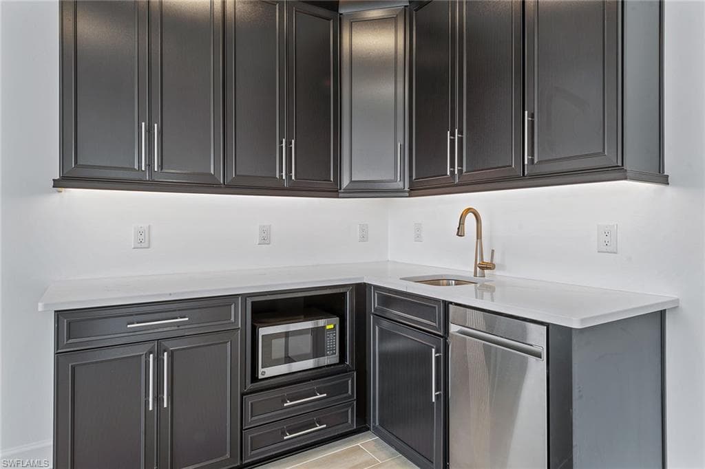15436 Turin Dr, Naples, FL 34114-31