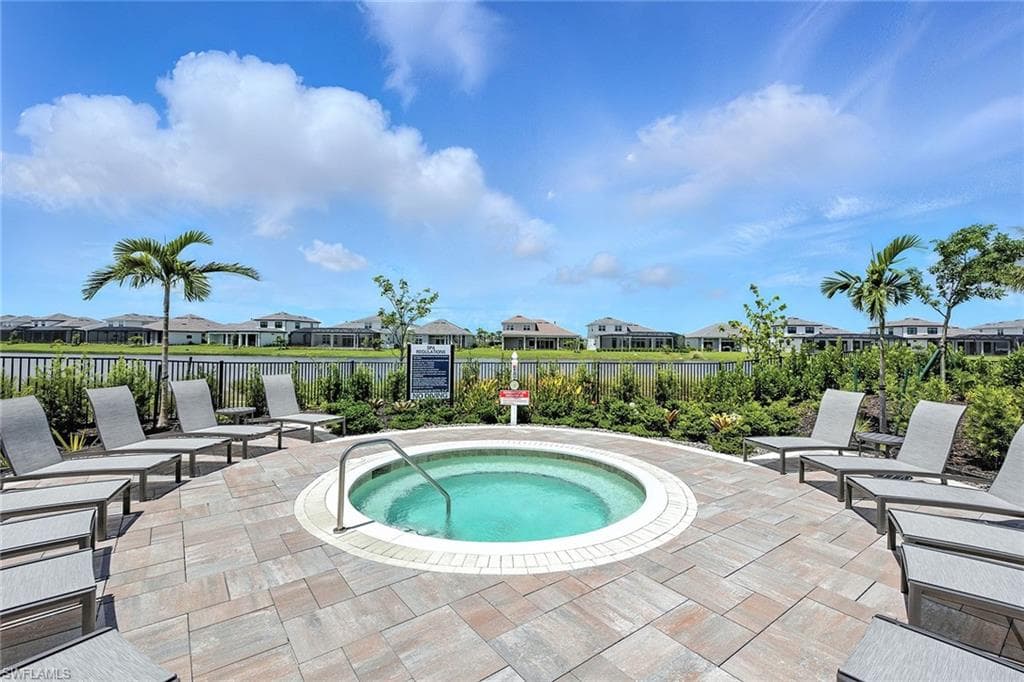 15436 Turin Dr, Naples, FL 34114-48