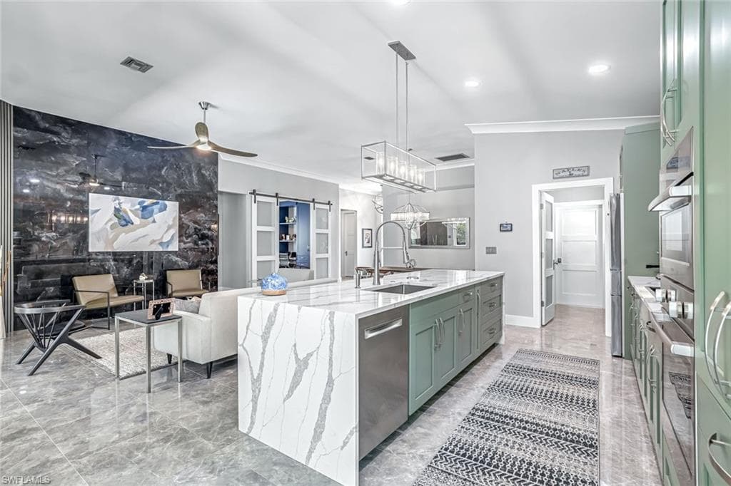 8844 Ventura Way, Naples, FL 34109-9