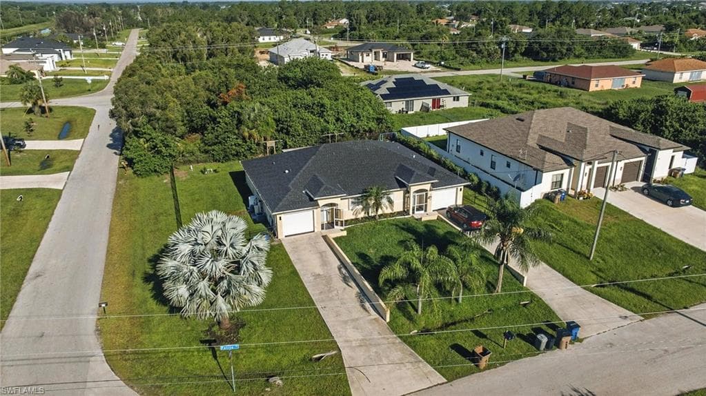 472/474 Petite Ave, Lehigh Acres, FL 33974-1