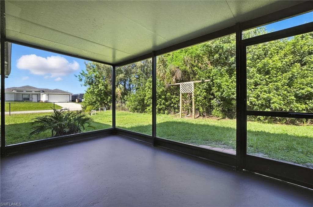 472/474 Petite Ave, Lehigh Acres, FL 33974-25