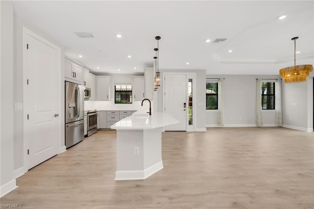 15252 Zeno Way 101, Naples, FL 34114-15