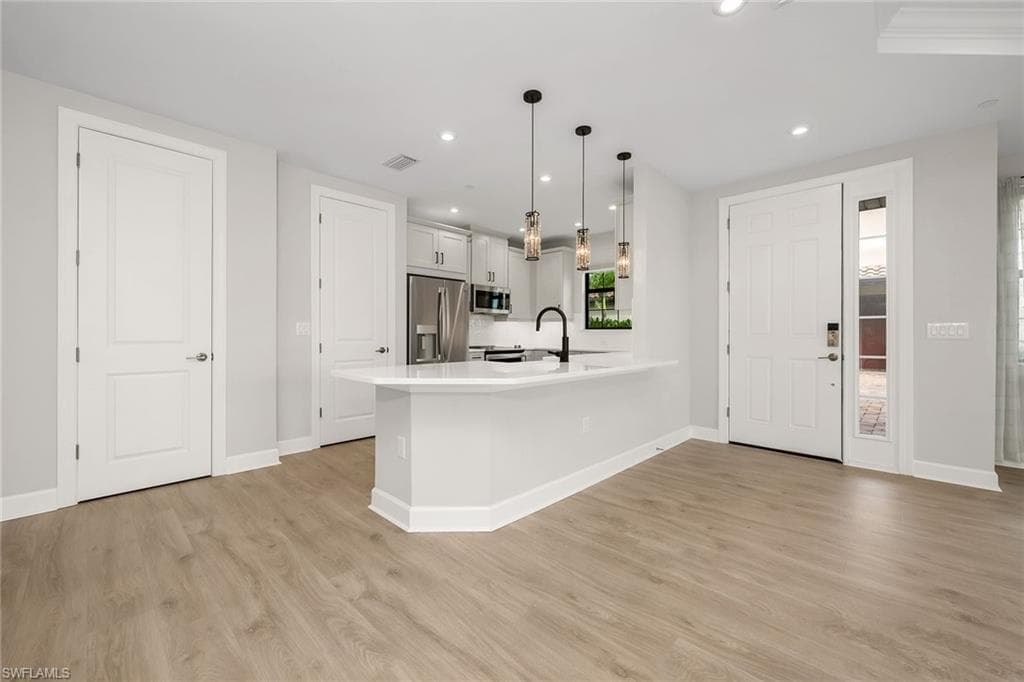 15252 Zeno Way 101, Naples, FL 34114-18