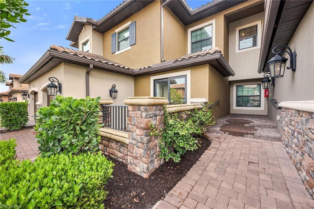 15252 Zeno Way 101, Naples, FL 34114-34