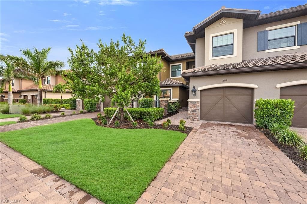 15252 Zeno Way 101, Naples, FL 34114-35