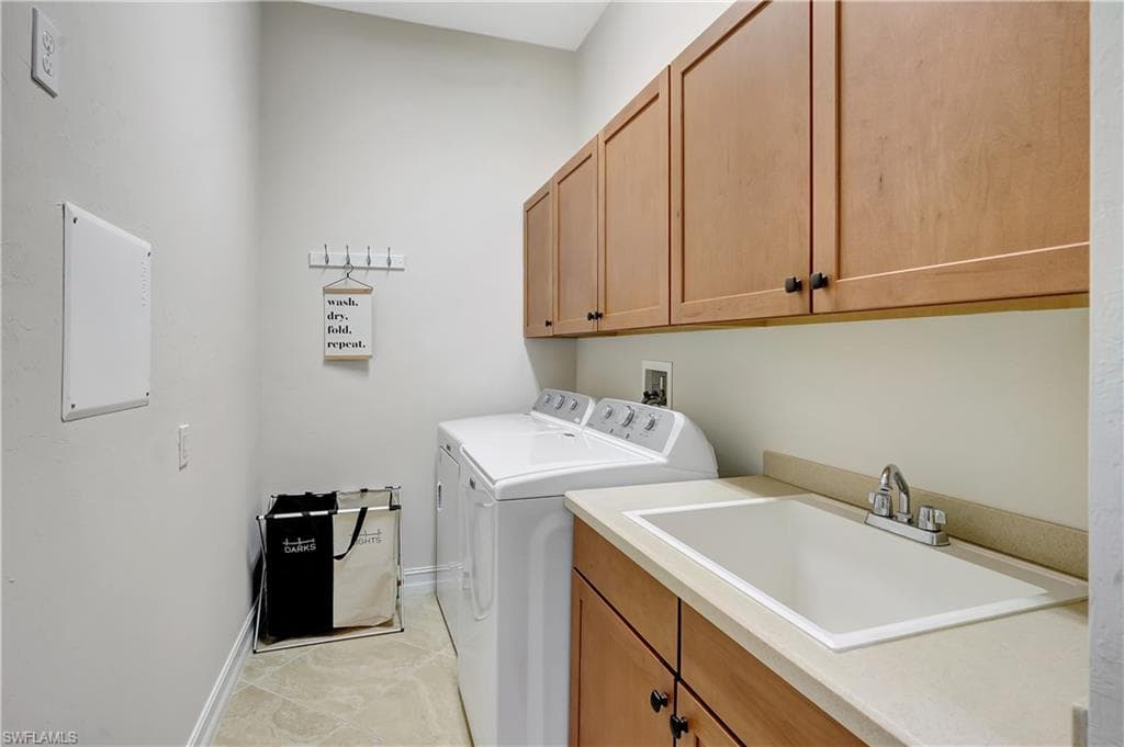 3850 Otter Bend Cir, Fort Myers, FL 33905-11