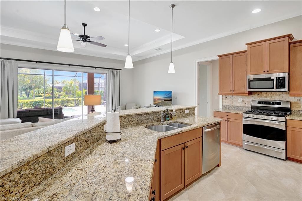 3850 Otter Bend Cir, Fort Myers, FL 33905-16