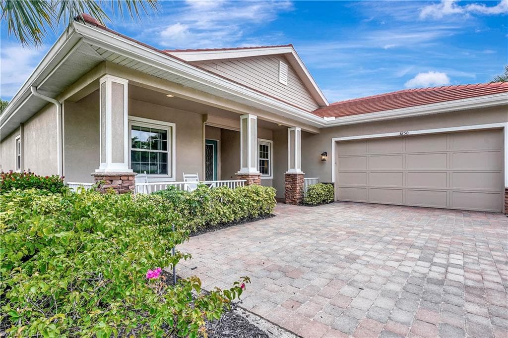 3850 Otter Bend Cir, Fort Myers, FL 33905-2