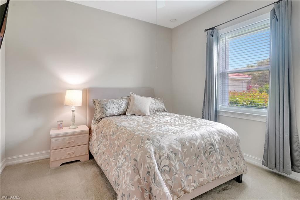 3850 Otter Bend Cir, Fort Myers, FL 33905-33