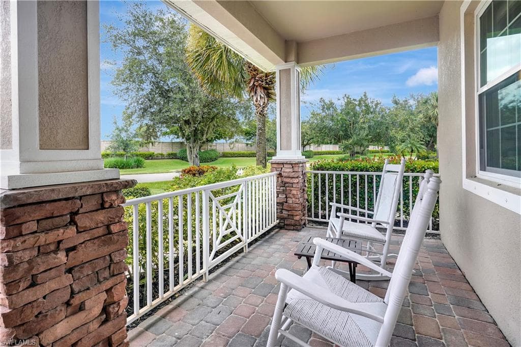 3850 Otter Bend Cir, Fort Myers, FL 33905-3