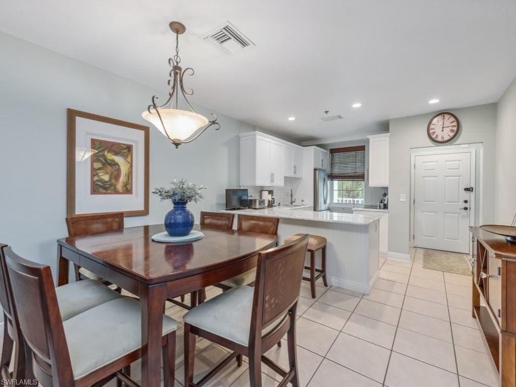 160 Palm St 202, Marco Island, FL 34145-9