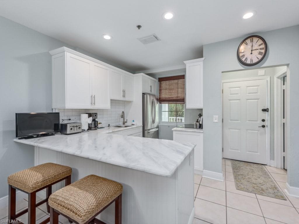 160 Palm St 202, Marco Island, FL 34145-3