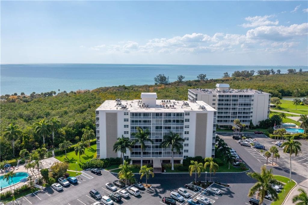 3 Bluebill Ave 808, Naples, FL 34108-3