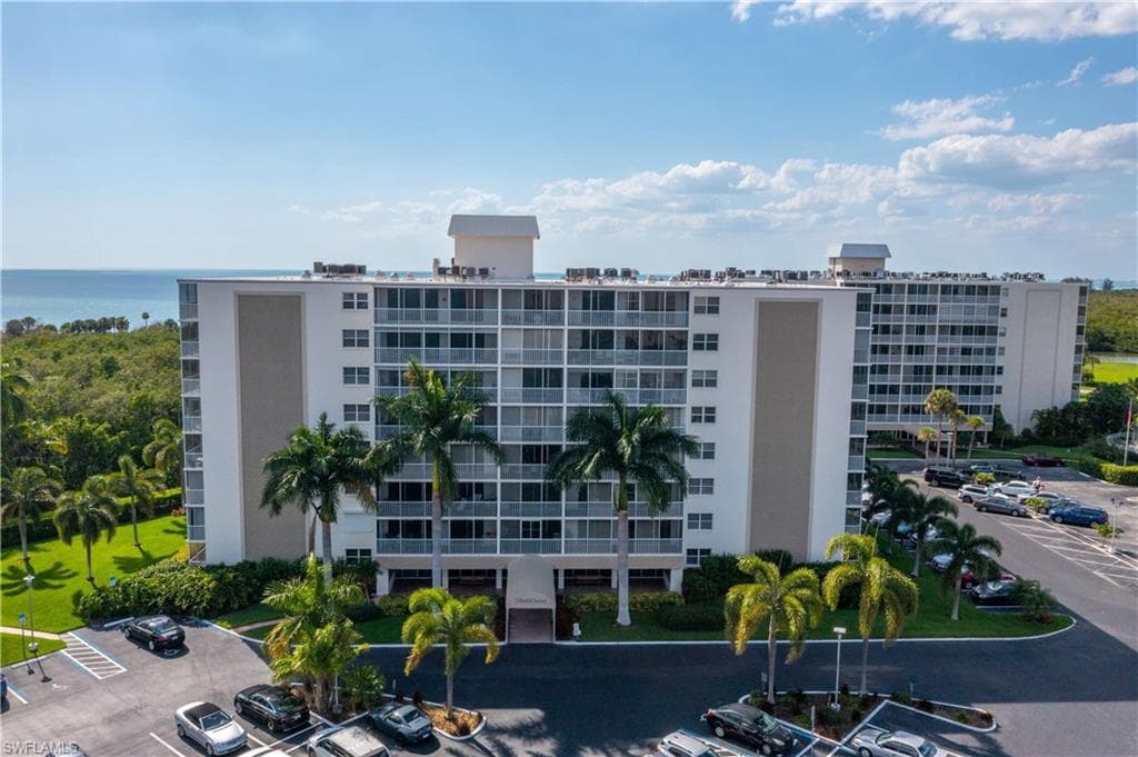 3 Bluebill Ave 808, Naples, FL 34108-4