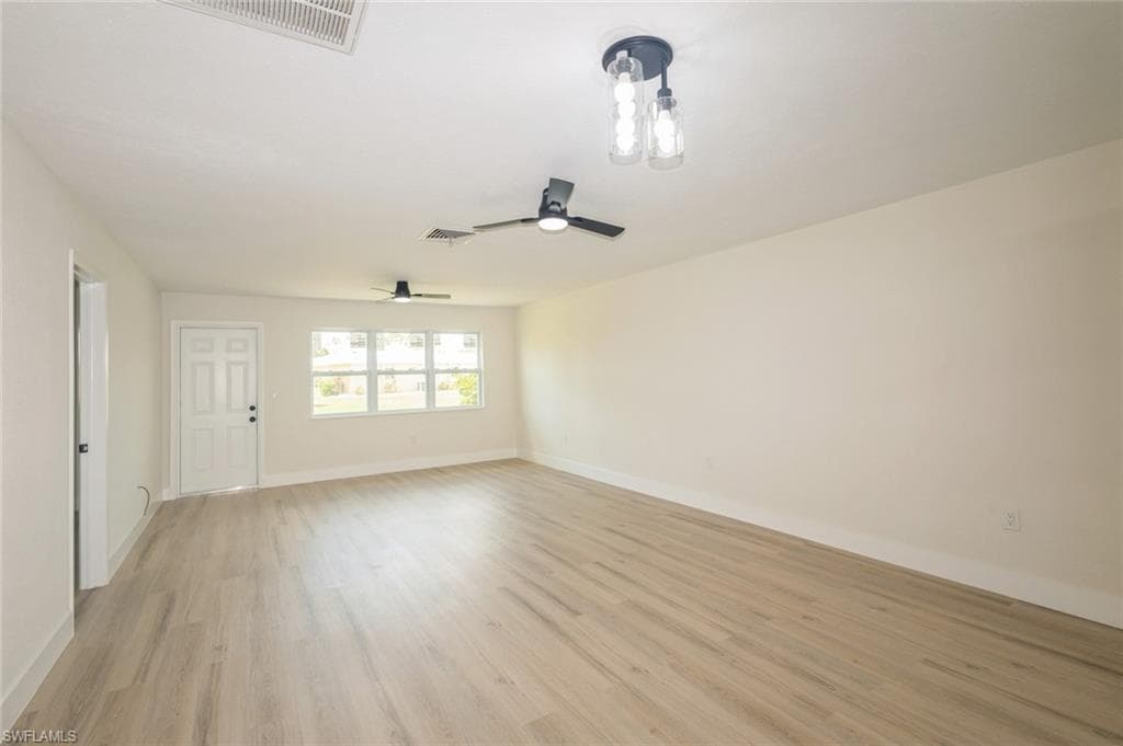 2180 Leisure Ln, Fort Myers, FL 33907-4