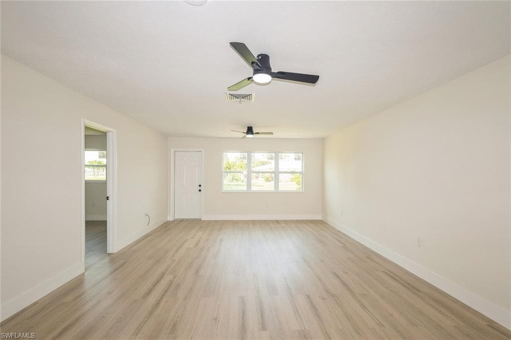 2180 Leisure Ln, Fort Myers, FL 33907-4