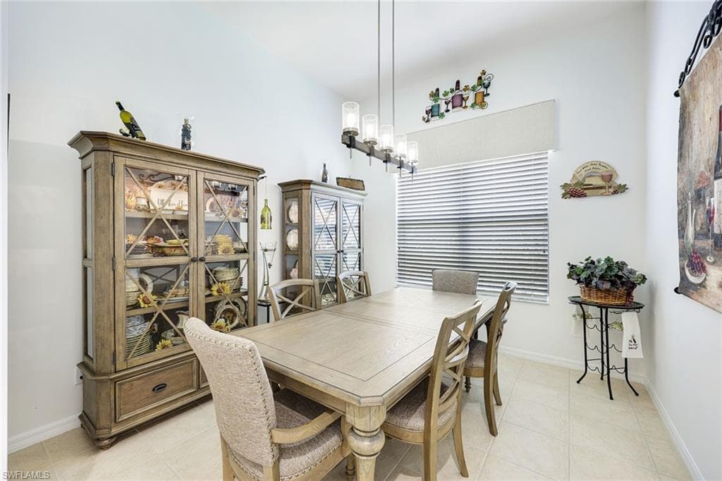 20552 Foxworth Cir, Estero, FL 33928-12