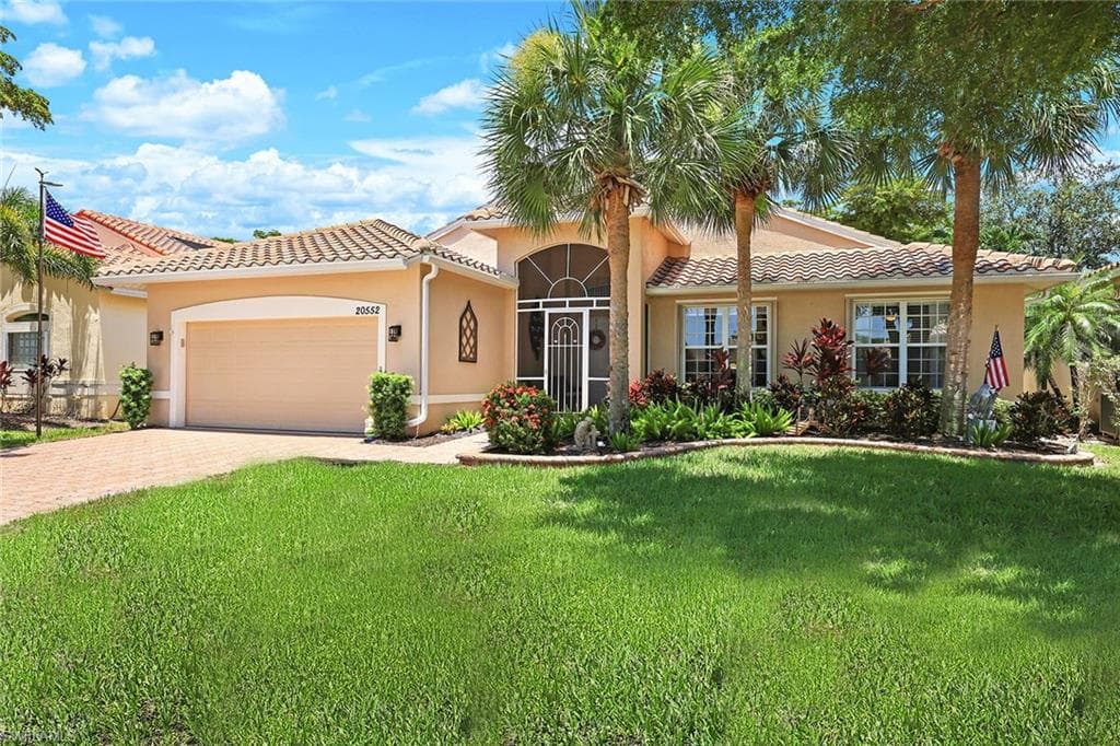 20552 Foxworth Cir, Estero, FL 33928-1