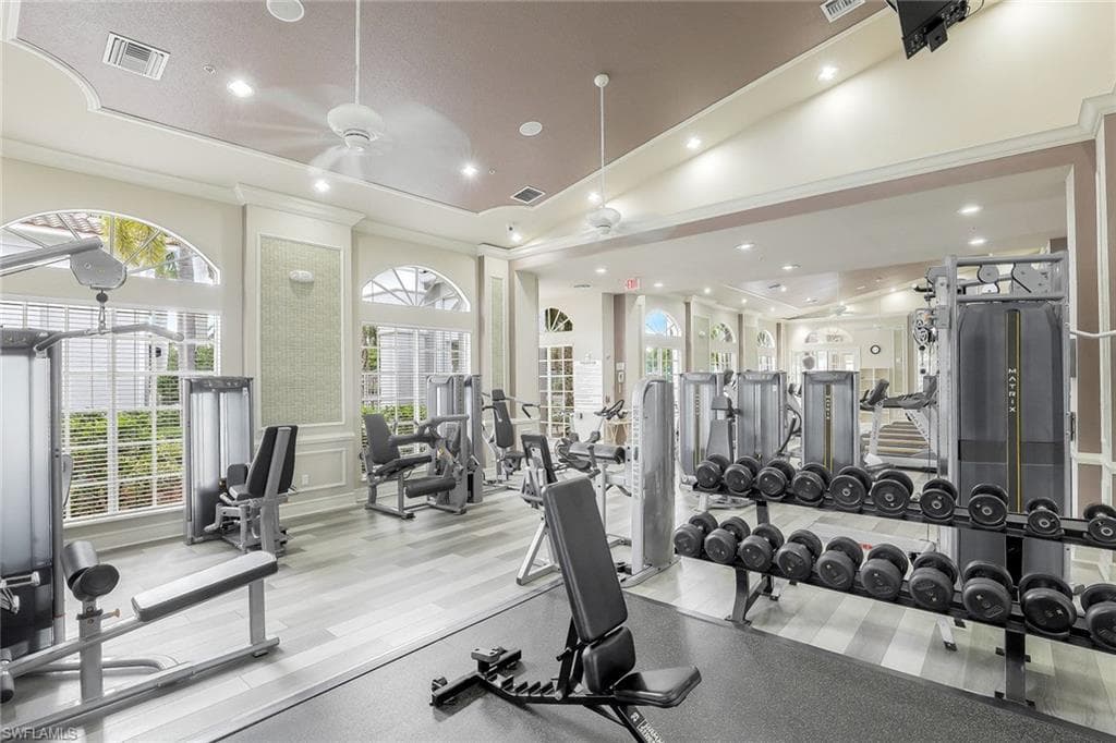 20552 Foxworth Cir, Estero, FL 33928-35