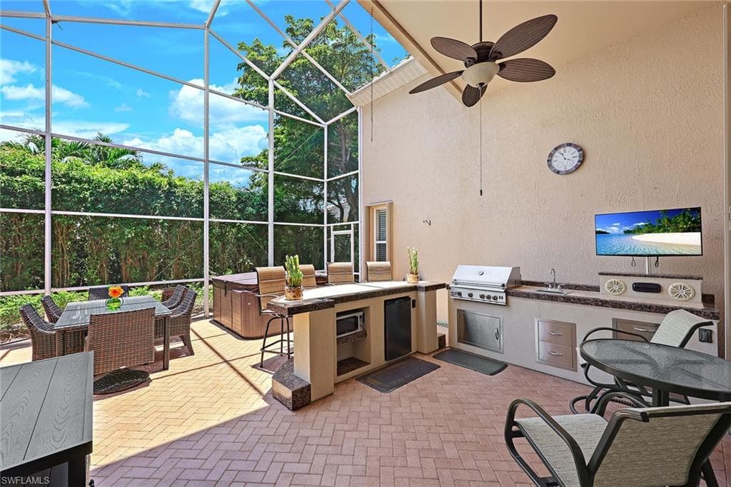 20552 Foxworth Cir, Estero, FL 33928-3