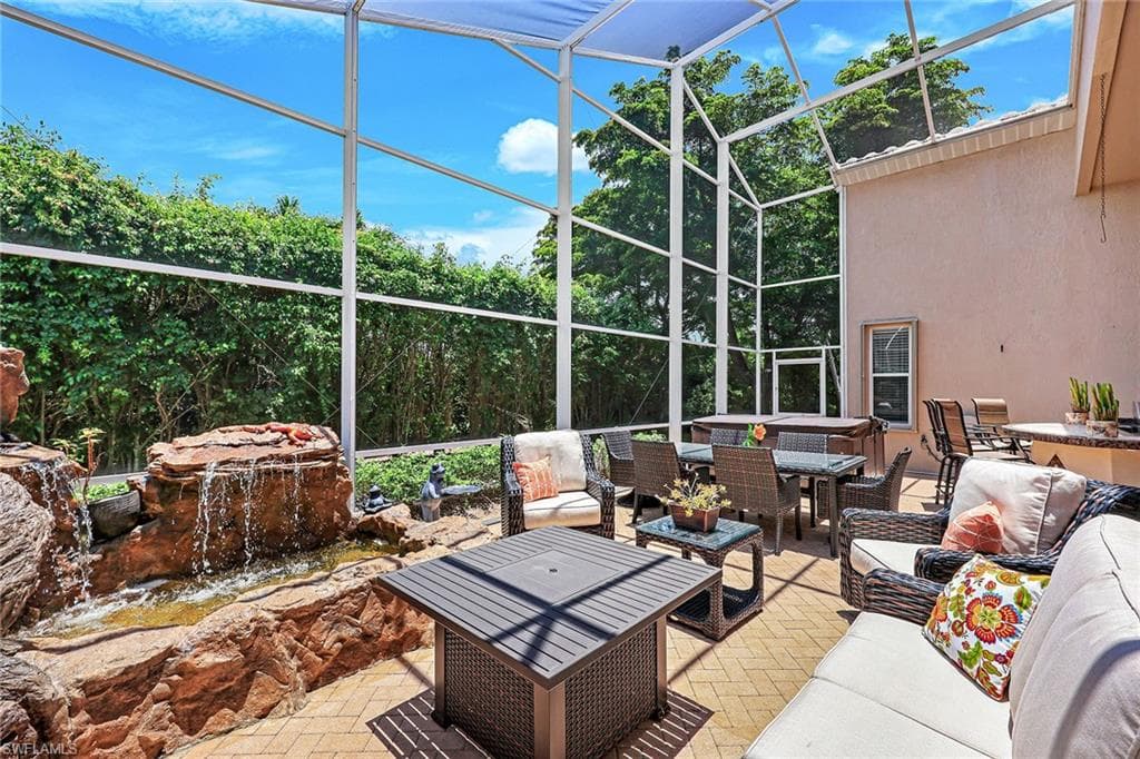 20552 Foxworth Cir, Estero, FL 33928-4