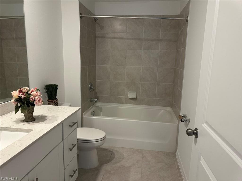12191 Amber Waves Rd, Lehigh Acres, Fl 33974-8