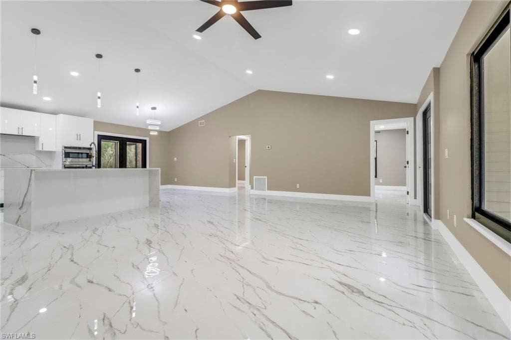 431 1st St NW, Naples, FL 34120-9