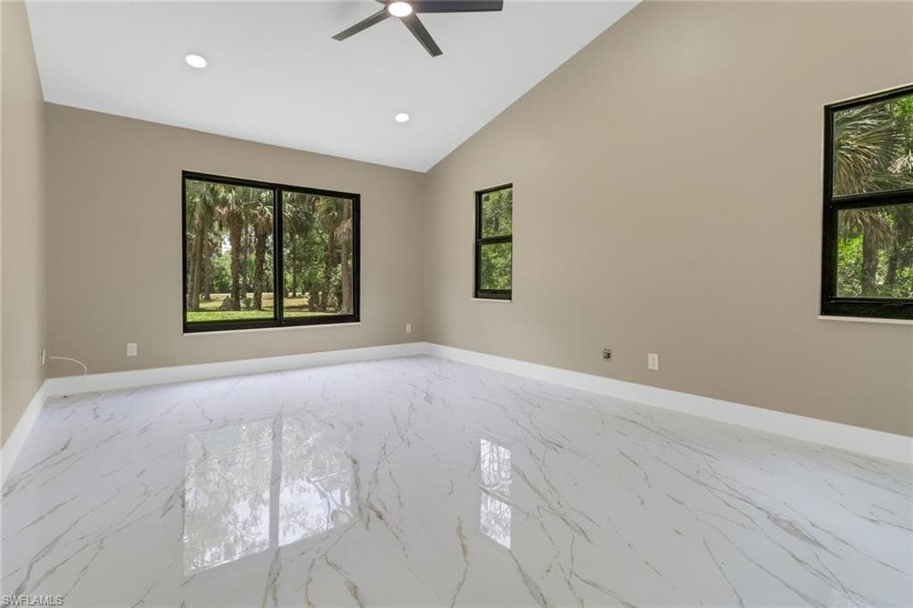 431 1st St NW, Naples, FL 34120-10