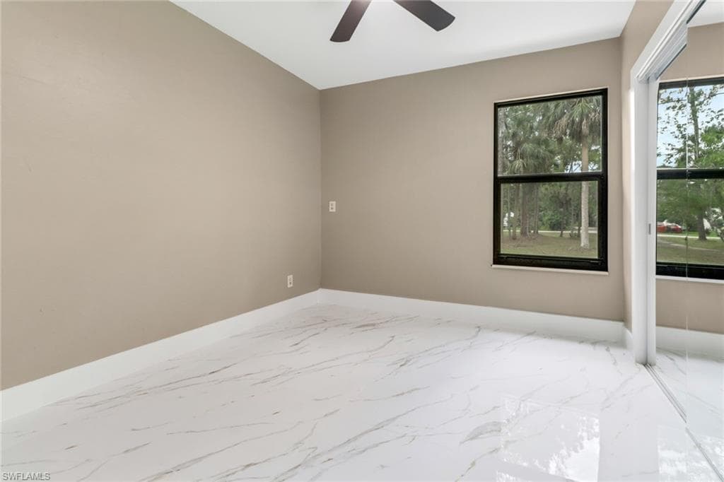 431 1st St NW, Naples, FL 34120-21