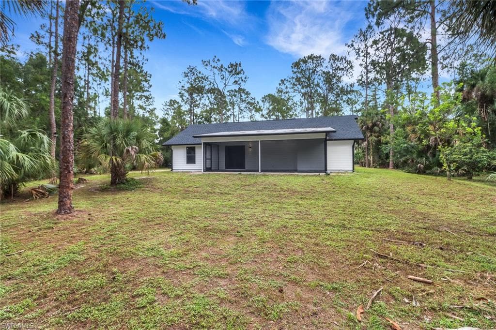 431 1st St NW, Naples, FL 34120-25