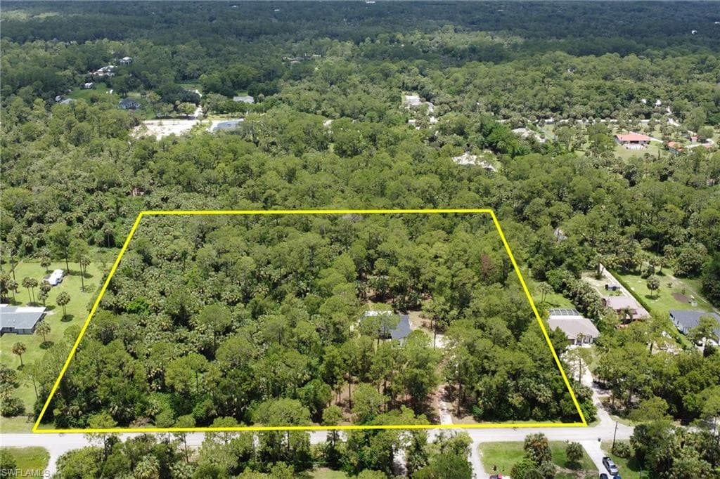 431 1st St NW, Naples, FL 34120-27