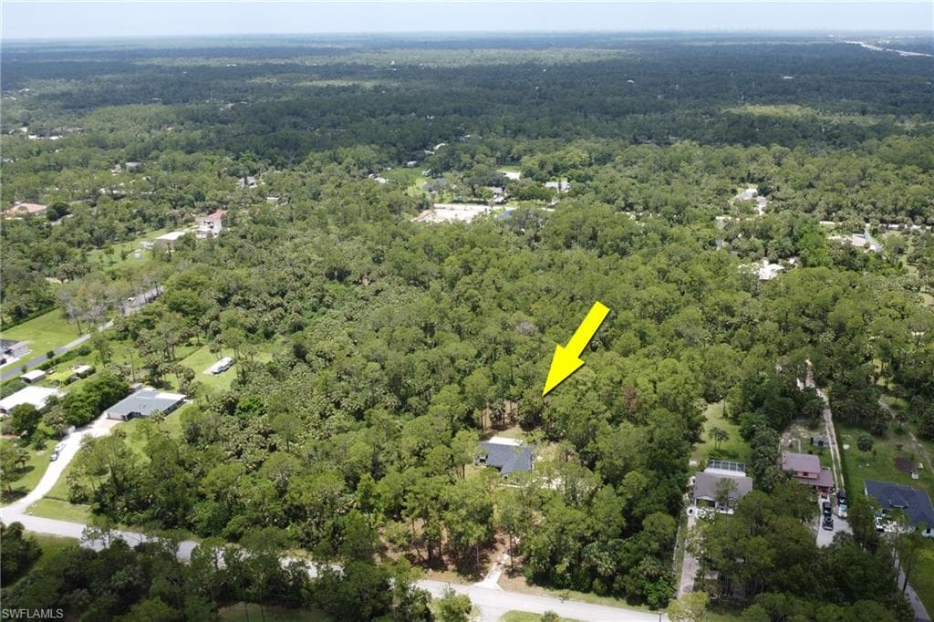 431 1st St NW, Naples, FL 34120-29
