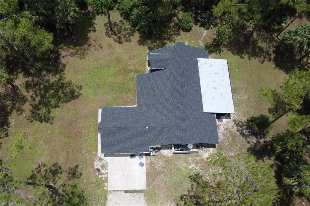 431 1st St NW, Naples, FL 34120-33