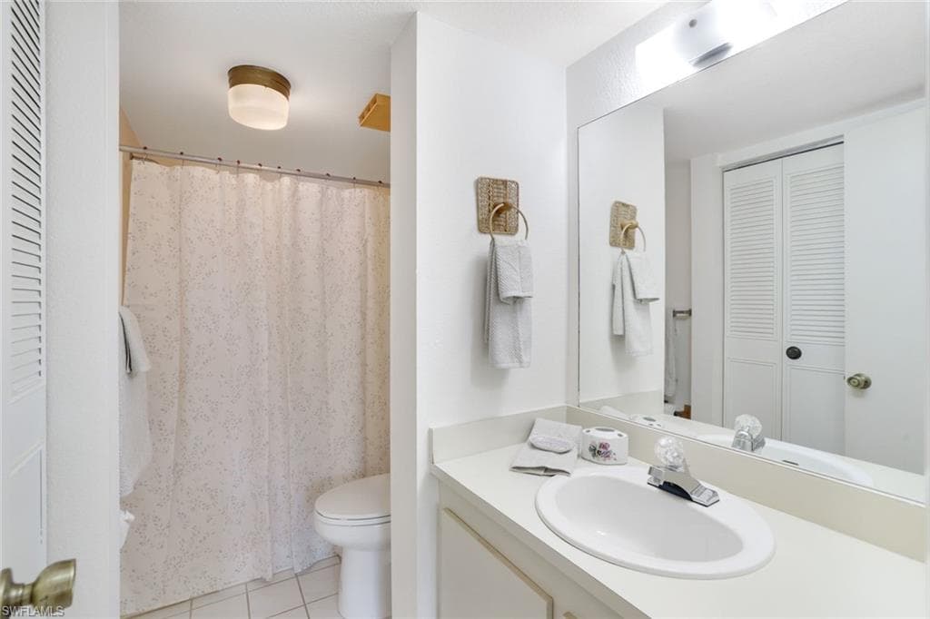 4358 27th Ct SW 205, Naples, FL 34116-12