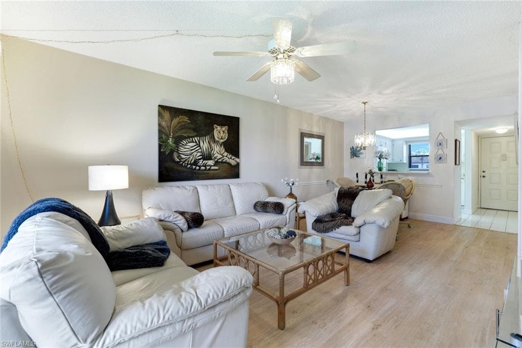 4358 27th Ct SW 205, Naples, FL 34116-1