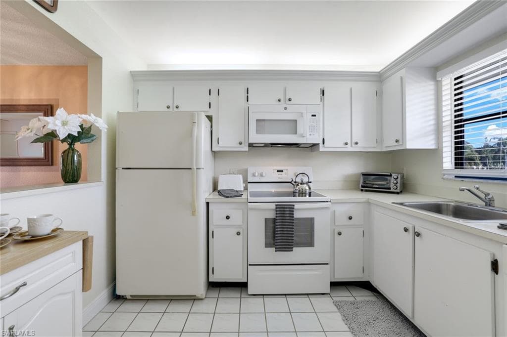 4358 27th Ct SW 205, Naples, FL 34116-5