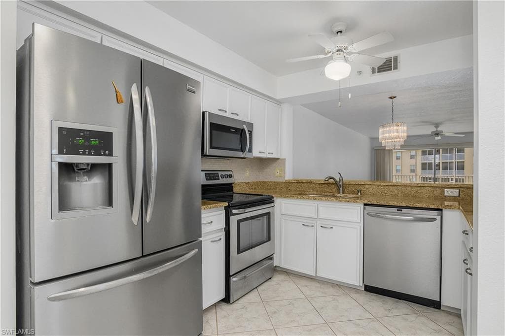 9650 Victoria Ln 201b, Naples, FL 34109-10