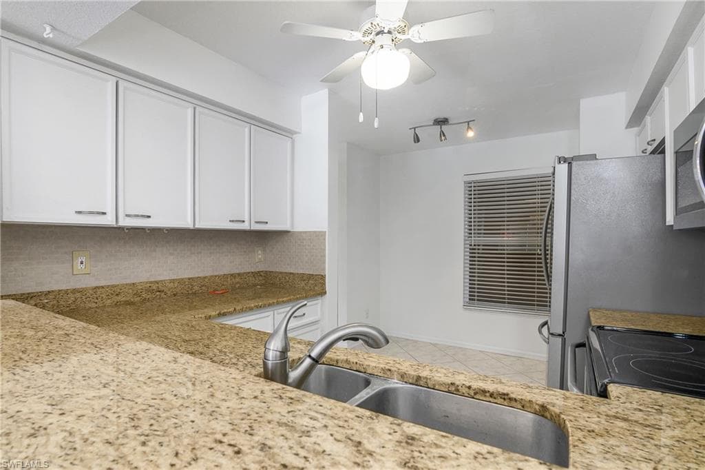 9650 Victoria Ln 201b, Naples, FL 34109-12