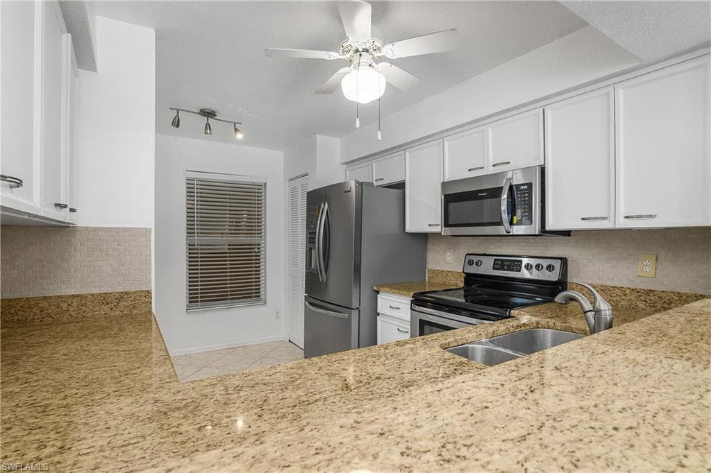 9650 Victoria Ln 201b, Naples, FL 34109-13