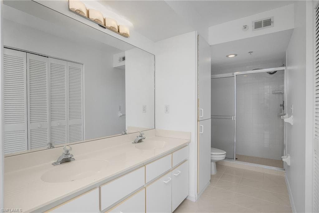 9650 Victoria Ln 201b, Naples, FL 34109-20