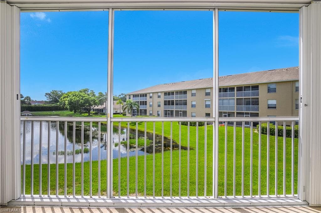 9650 Victoria Ln 201b, Naples, FL 34109-24