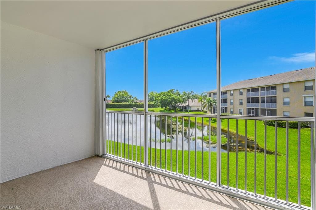 9650 Victoria Ln 201b, Naples, FL 34109-26