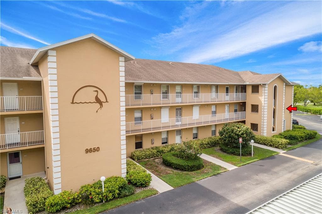 9650 Victoria Ln 201b, Naples, FL 34109-32